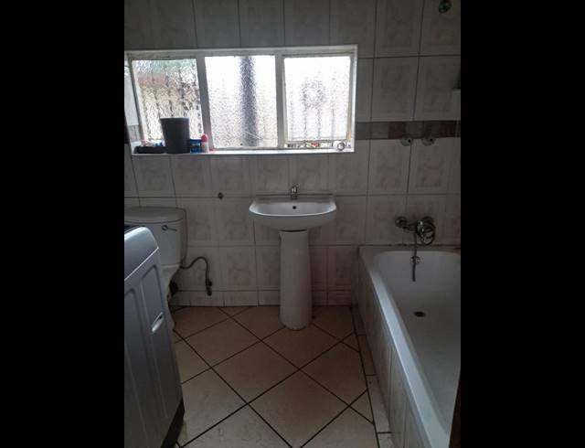 3 BEDROOM HOUSE FOR SALE IN SOUTH HILLS